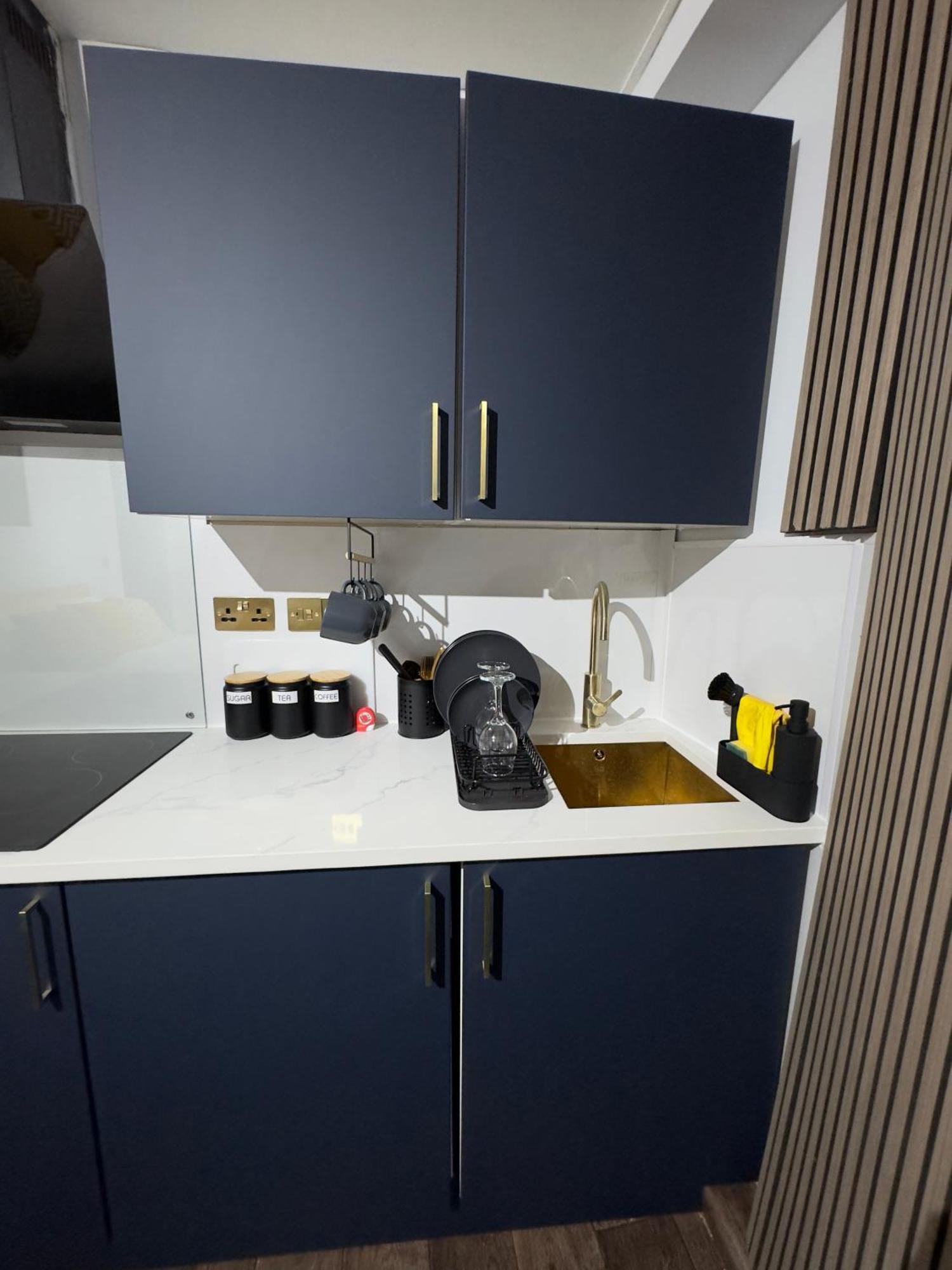 Newly Renovated Studio In Center Luton  Exteriör bild
